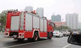 鹤壁消防车爆料视频,英勇无畏，守护生命