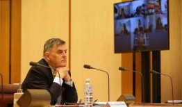 移民部长爆料新闻视频