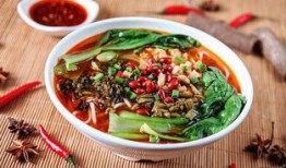 酸辣粉热点爆料视频,颠覆传统口味，竟如此美味！